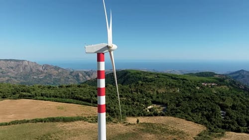 Spinning Wind Power Electric Generator on the Mountains