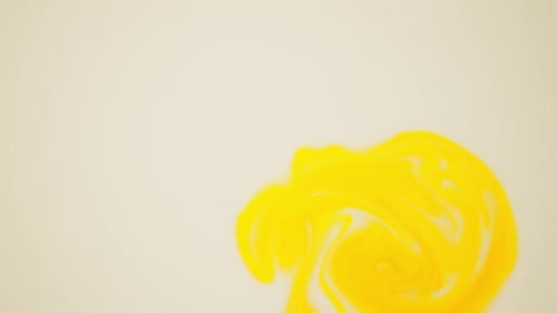 Vidéo abstraite de l'apparition de la couleur jaune sur fond blanc