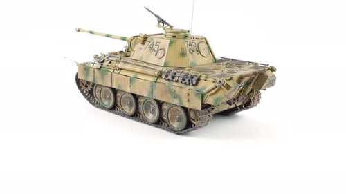 Modèle d'assemblage du char allemand Panther en gros plan.