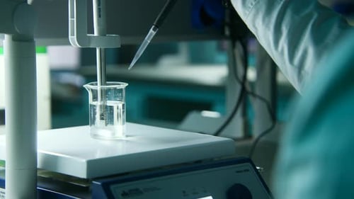 Liquid Mixing in a Beaker in Lab