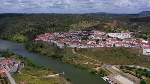 Vue aérienne de Gaviao surplombant le Tage.