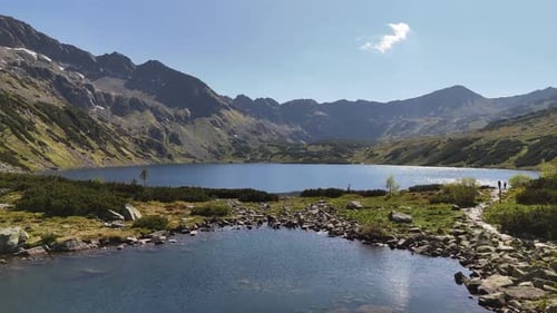 Vallée des cinq lacs polonais (Dolina Pieciu Stawow Polskich) dans les Tatras, Pologne