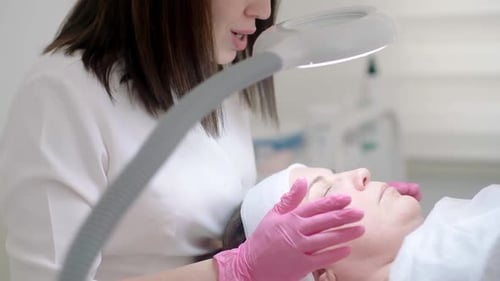 Aesthetic Medicine Clinic Beautician Facial Procedures Including Peeling and Lifting Massages