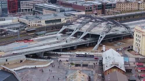 Construção de terminal ferroviário moderno - Transformação do centro urbano - Vista aérea