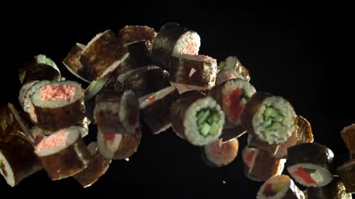 Traditionelle japanische Brötchen mit Gemüse und Fisch, gefilmt mit einer Hochgeschwindigkeitskamera mit 1000 Bildern pro Sekunde