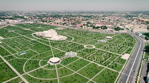 In the city, ornamental trees have been propagated for the sake of ecology, and the streets there ar
