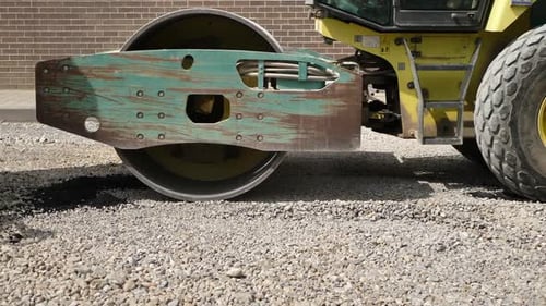 Road Construction Asphalt Concrete Roller Presses Crushed Stone Before Laying Asphalt