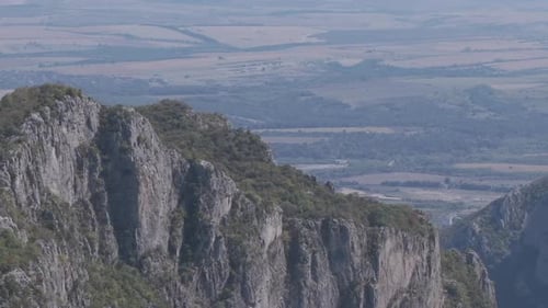 Falaises majestueuses de Vratsa, Bulgarie