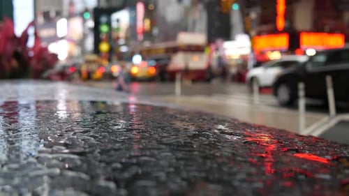 Nova York, Times Square, Manhattan, Midtown, Broadway Street, EUA, Estrada úmida no trânsito em dias chuvosos