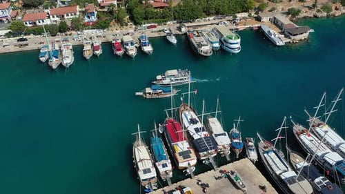 Turkiye Kaş Wunderbare Seejacht nähert sich der Marina 4K V2