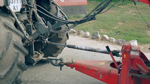 Trator agrícola Cardan Shafts. Trator agrícola com reboque. Máquinas agrícolas. Experimente...