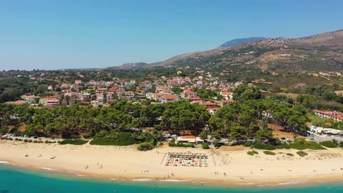 Skala, uno de los mejores lugares de playa de la isla griega de Cefalonia. Espectacular vista sobre la playa