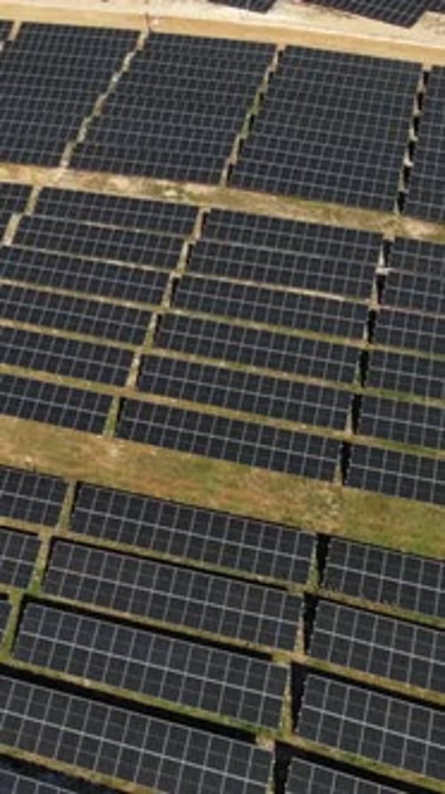 Vista aérea de la estación de energía solar