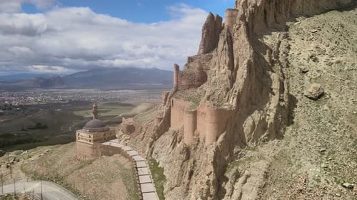 Ruines et mosquée du château de Dogubayazit