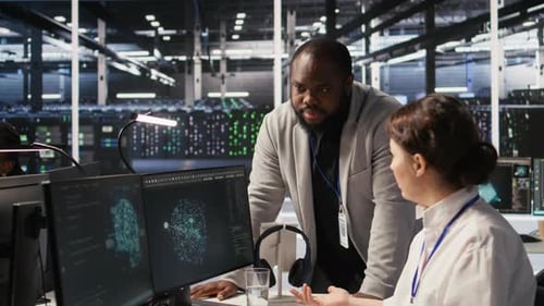 Jolly Data Center Engineering Team Pleased After Finishing System Maintenance