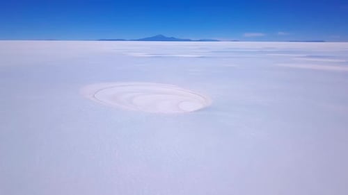 Vista aérea del Salar de
Uyuni. Vista aérea del famoso salar boliviano del Salar de Uyuni