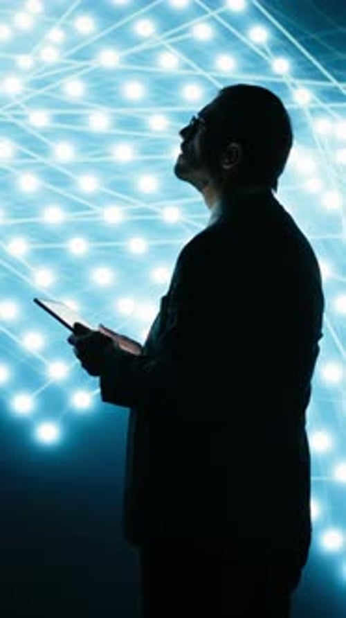 Vertikaler Videoprogrammierer verbessert Deep-Learning-Algorithmen für KI-Netzwerke mithilfe eines Tablets