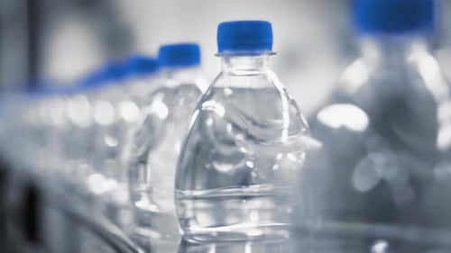 Línea de producción de fábrica de agua que embotella agua pura de manantial
