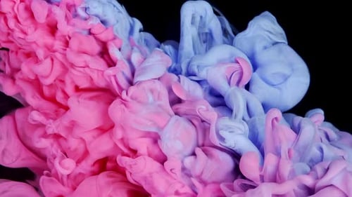 Abstraction, couleur, mélange d'encre et peinture formant des formes abstraites ressemblant à des nuages sur fond noir d'eau
