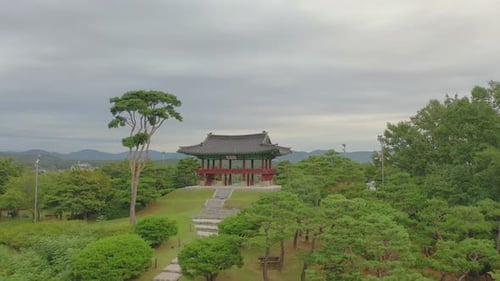 Vista aérea da paisagem ribeirinha e da natureza de Yeoju