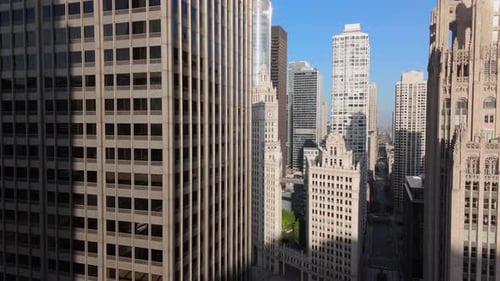 Enjoy the Stunning Skyline View From a Highrise Showcasing the Citys Beauty at Sunset