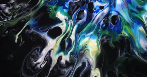 Entfaltet sich in Form einer Blume in einer Welle aus blau-weißer grüner Farbe, abstrakte Texturen der Natur