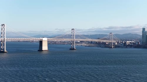 Vue aérienne du pont de San Francisco-Oakland Bay