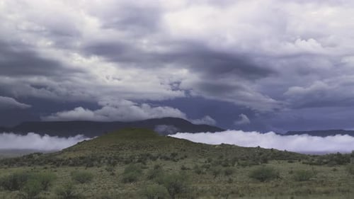Ominosa inversión de nubes: tormenta monzónica de Arizona Zoom Out Time Lapse