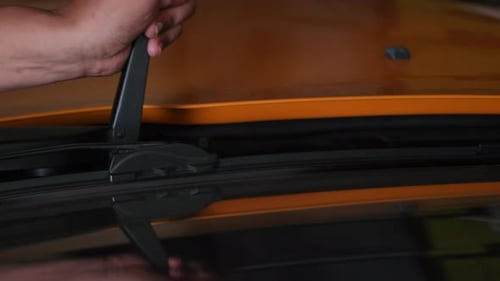 opening and closing the car wiper manually