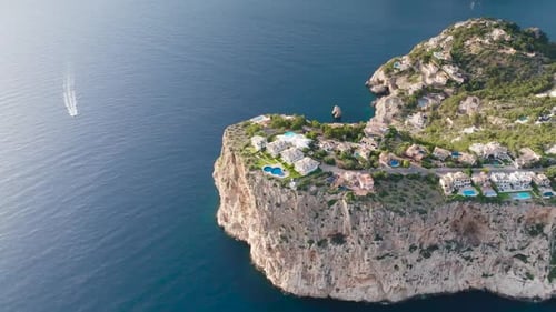 Turquoise water lagoon and cliff