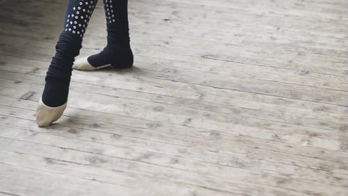 She Consistently Performs Classical Poses of Ballet at the Feet