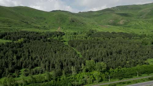 Vidéo par drone haute définition du magnifique lac Sevan - Arménie