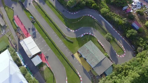 Kart race in a small circuit filmed in zenithal mode