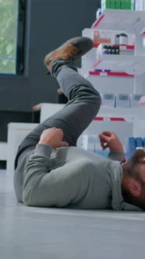 Vertical Video Man Suffers Sudden Epilepsy Attack