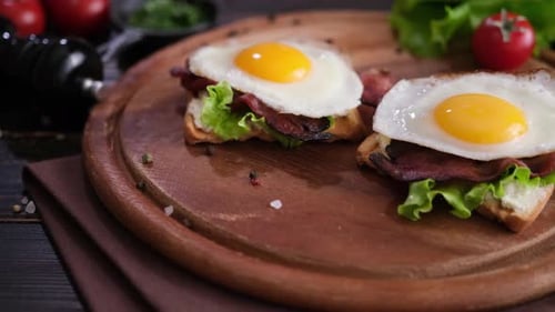 Open Sandwiches with Fried Eggs and Bacon