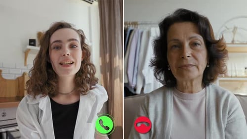 Des professionnels discutant de la collaboration lors d'un appel en ligne