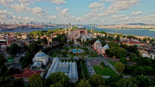 Blick auf die Hagia Sophia und Istanbul