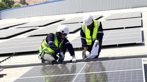 Technology solar cell, engineering service and worker installation solar cell