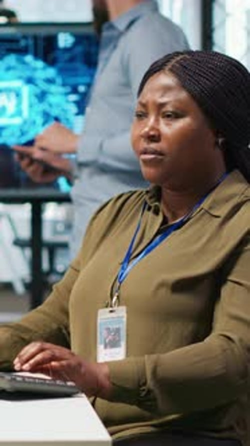 Vertical Video Female Software Developer Using Artificial Intelligence to Optimize Performance