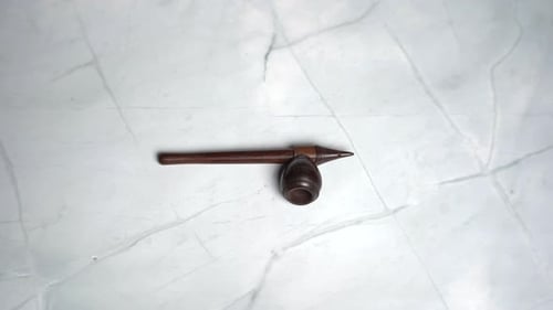 Royal Swag Classic Tobacco Smoking Pipes fallen auf den Tisch