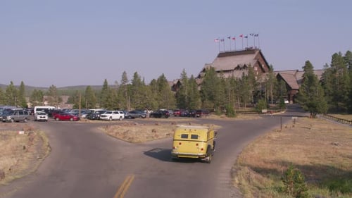 Vintage Bus Trip to Yellowstone Inn