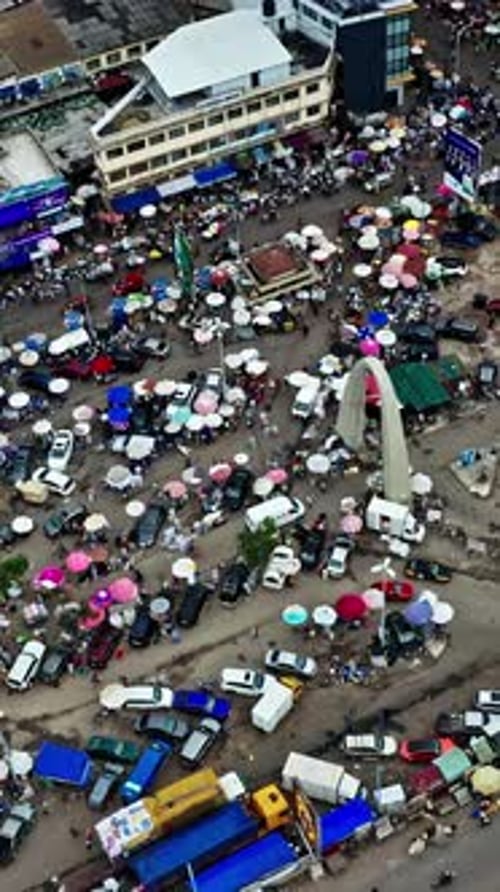 Colorful, bustling market scene in Accra