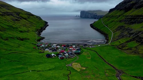 À la découverte de Tjornuvik, un joyau caché dans le paysage spectaculaire des îles Féroé