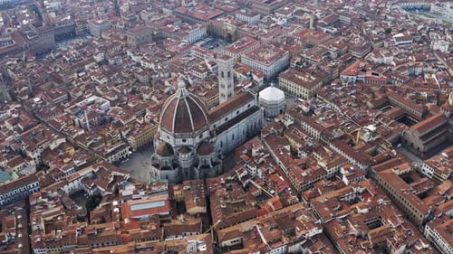 Luftaufnahme der Innenstadt von Florenz bei Sonnenuntergang, Toskana, Italien.