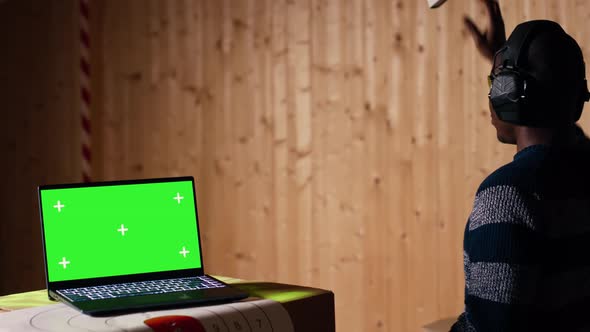 Chroma Key Notebook and Shooting Range Customer Reloading Pistol ...