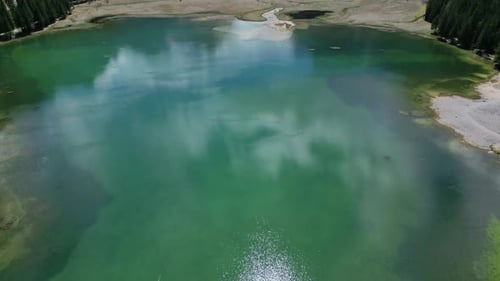 Toblacher See in den Dolomiten