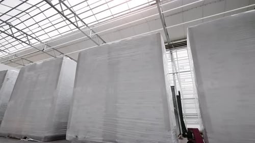 Entrepôt, hangar Commercial, transport de marchandises, boîte emballée, caisse, palette