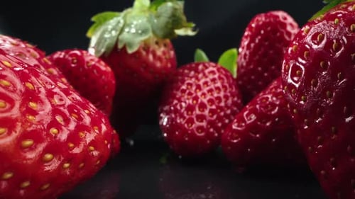 Frische saftige Erdbeeren aus nächster Nähe