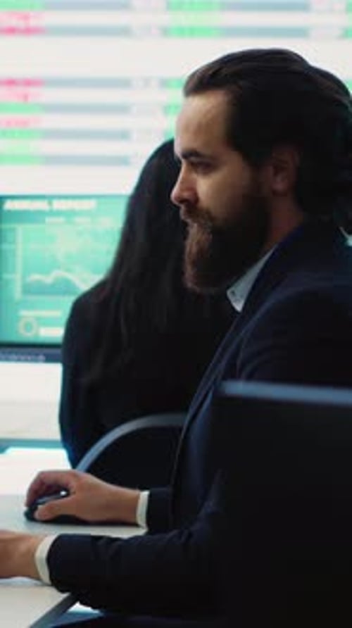 Vertical Video Sales Manager Reviews Financial Reports and Performance Metrics