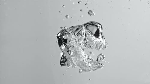 Bulles d'air sous l'eau filmées par une caméra haute vitesse à 1000 images par seconde